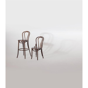 Bistrostoelen Gebogen Hout Noten Afwerking. Charme en Comfort voor Uw Restaurant.