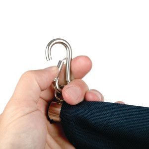 Barriere aus rotem Stoff und Befestigungen - Bolero - Fourniresto