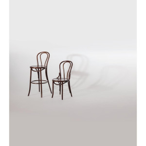 Bistrostoelen Gebogen Hout Noten Afwerking. Charme en Comfort voor Uw Restaurant.