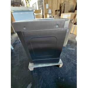 Professionele Glazenspoelmachine met Spoelmiddel- en Reinigingsmiddel Doseerder - 35 x 35 cm - Gereviseerd