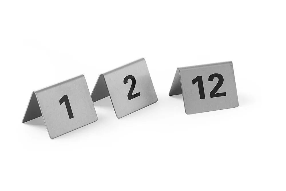 Set van 12 genummerde tafelstandaards van 1 tot 12