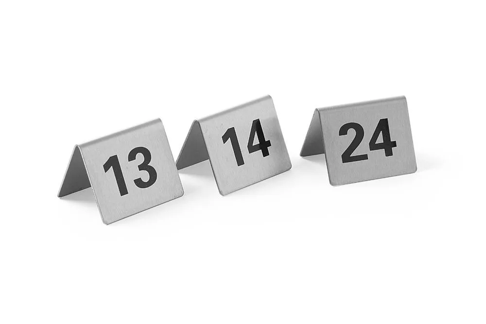 Set van 12 genummerde tafelstandaards van 13 tot 24