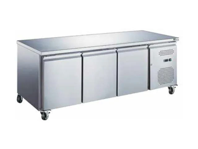 Gekoelde tafel GN 1/1 Positief Diepte 700 mm - 3 Deuren - Zonder Achterwand - Gereviseerd